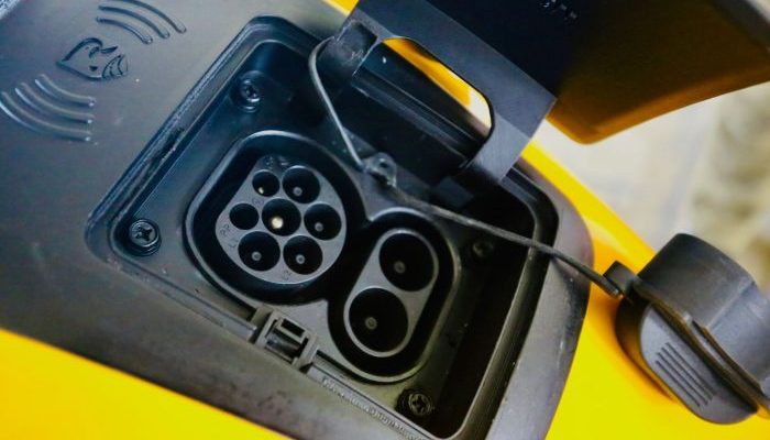 טעינה מתקדמת ומהירה TYPE2 CCS אופנוע חשמלי רזון בוהמיה