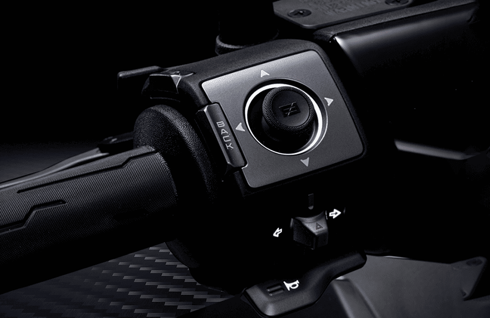 צריכת דלק נמוכה שמאפשרת עבודה ממושכת עם מינימום עלויות.