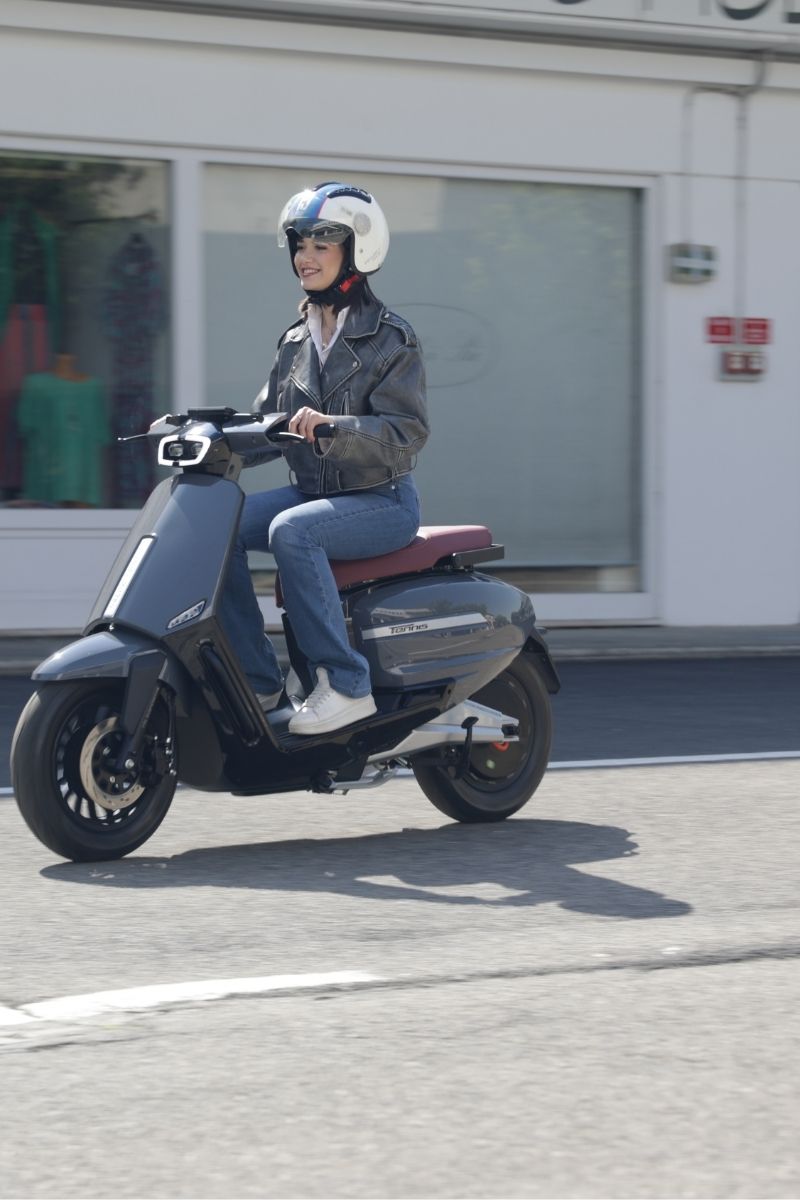 ▪ אולמות תצוגה ▪ מרכזי שירות ▪ טרייד אין 