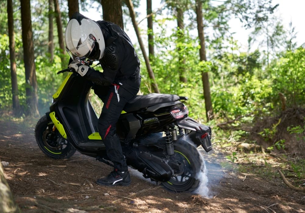 חזרה לעידן שבו לכל כלי היה אופי — לא עוד קטנועים גנריים.