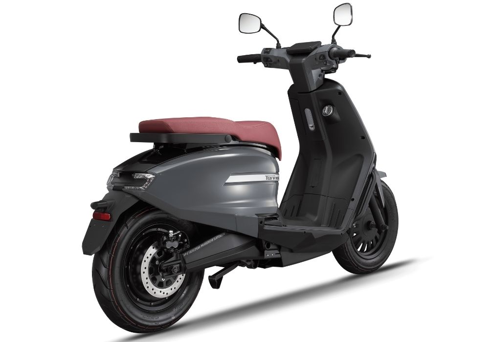 קטנוע חשמלי ולוצ'יפרו טניס - RIDEMAX