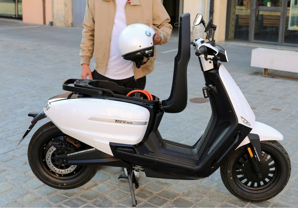 קטנוע חשמלי ולוצ'יפרו טניס - RIDEMAX