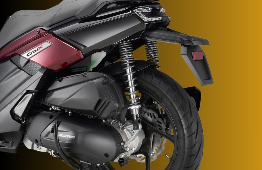 93 מ״מ קדמי ו־94 מ״מ אחורי - ספיגה מצוינת של מהמורות ונוחות לאורך יום עבודה.